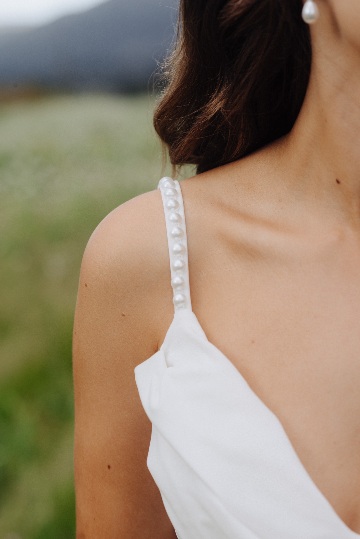 SHANI Besters' Bridal Boutique Hire Gown