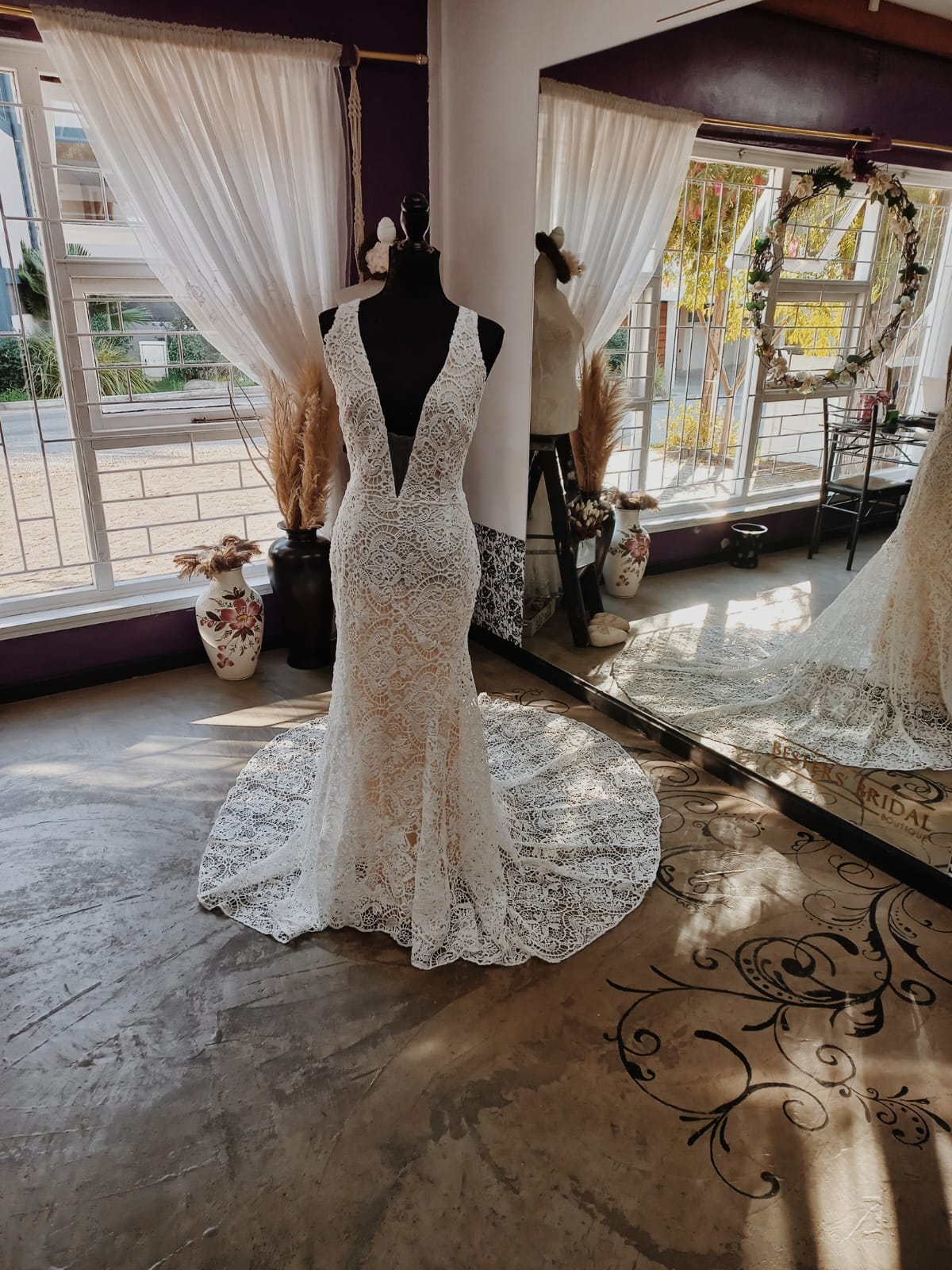 AMELIA HIRE WEDDING DRESS  PL001