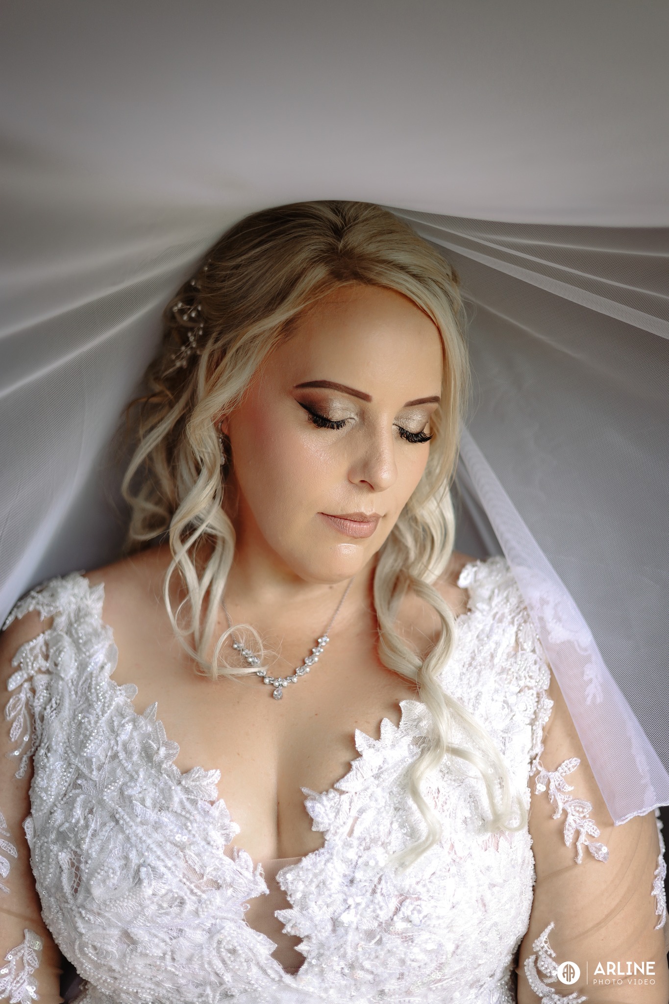 SANETTE  Besters' Bridal Boutique Hire Bridal Gown 