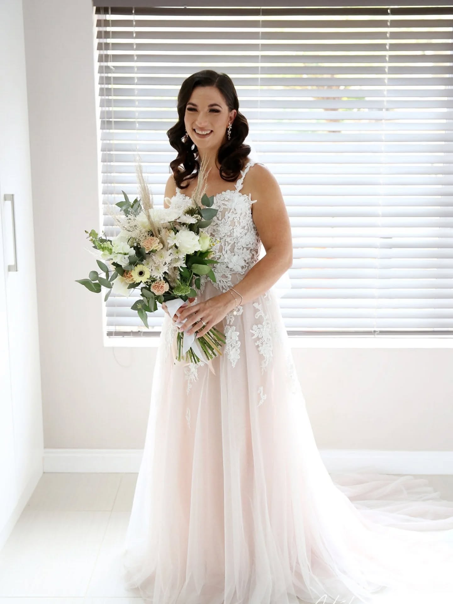 ILSE Besters' Bridal Boutique Hire Gown