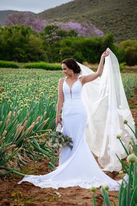 MERMAID CHIIFON PLUNGE BUST LINE WEDDING DRESS