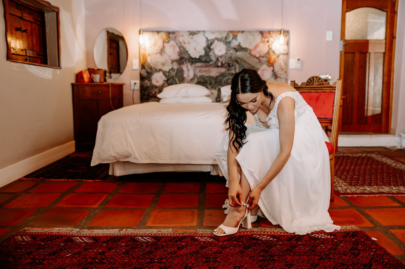 LAUREN Besters' Bridal Boutique Hire Bridal Gown 