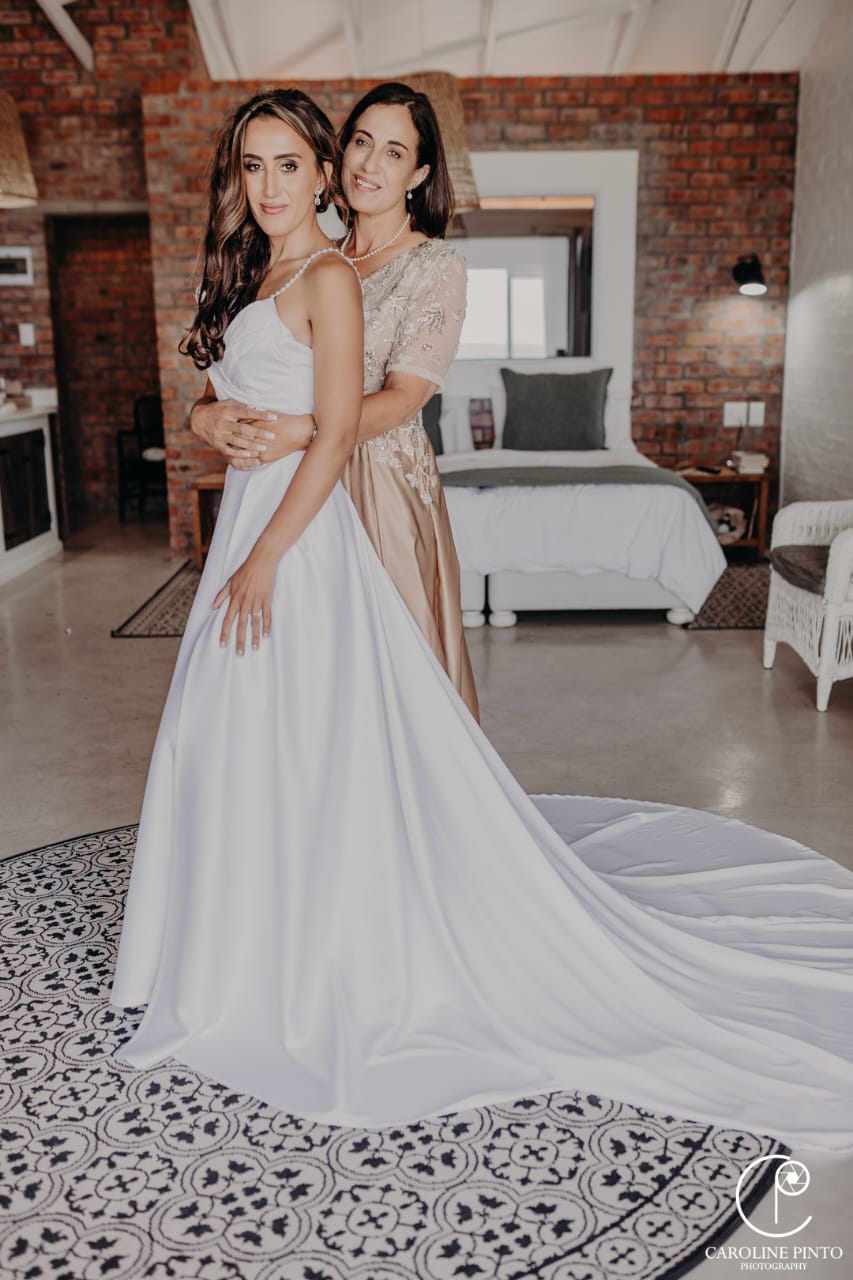 LIEZEL Besters' Bridal Boutique Hire Bridal Gown 
