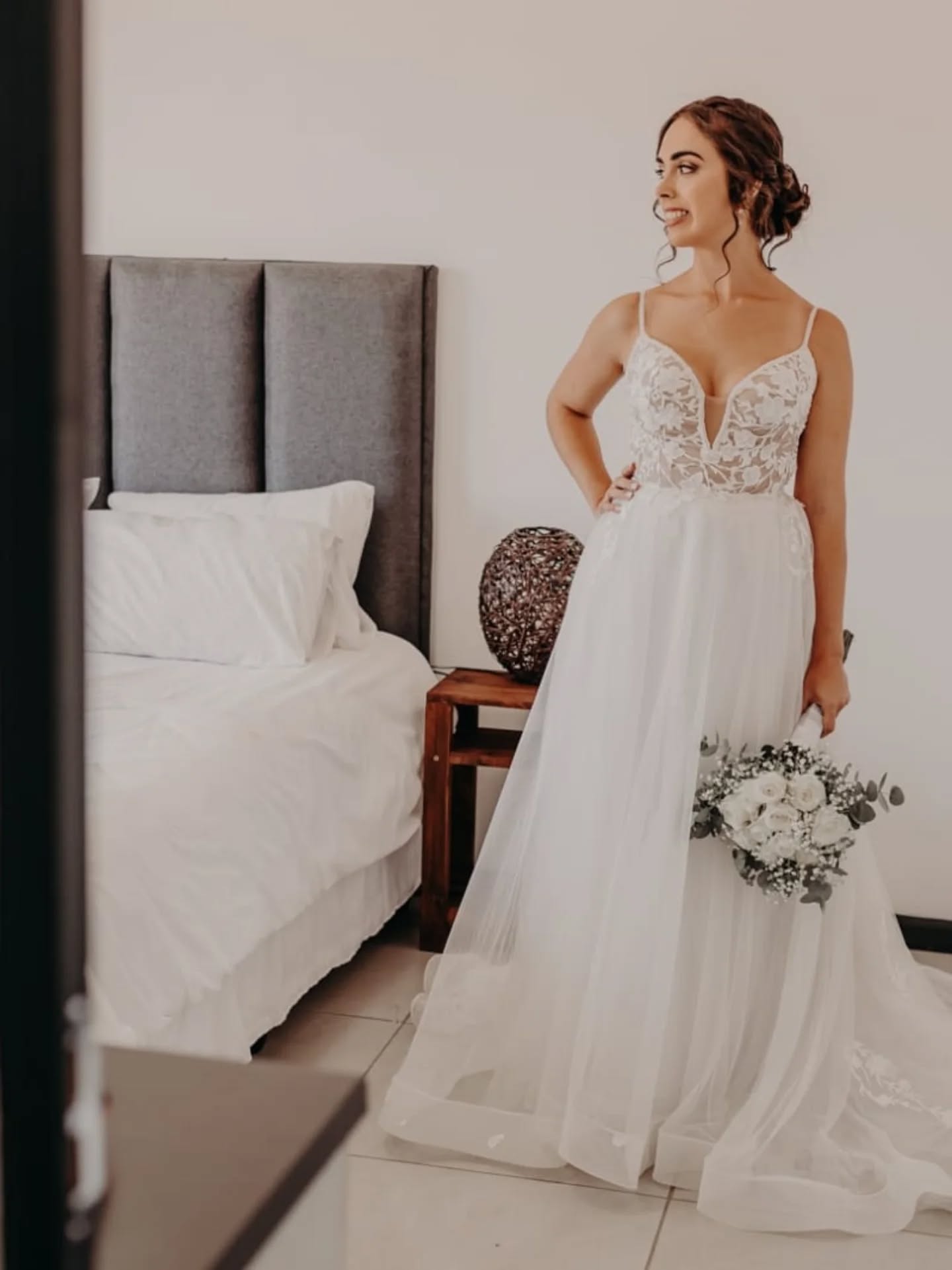 NICOLE Besters' Bridal Boutique Hire Bridal Gown 
