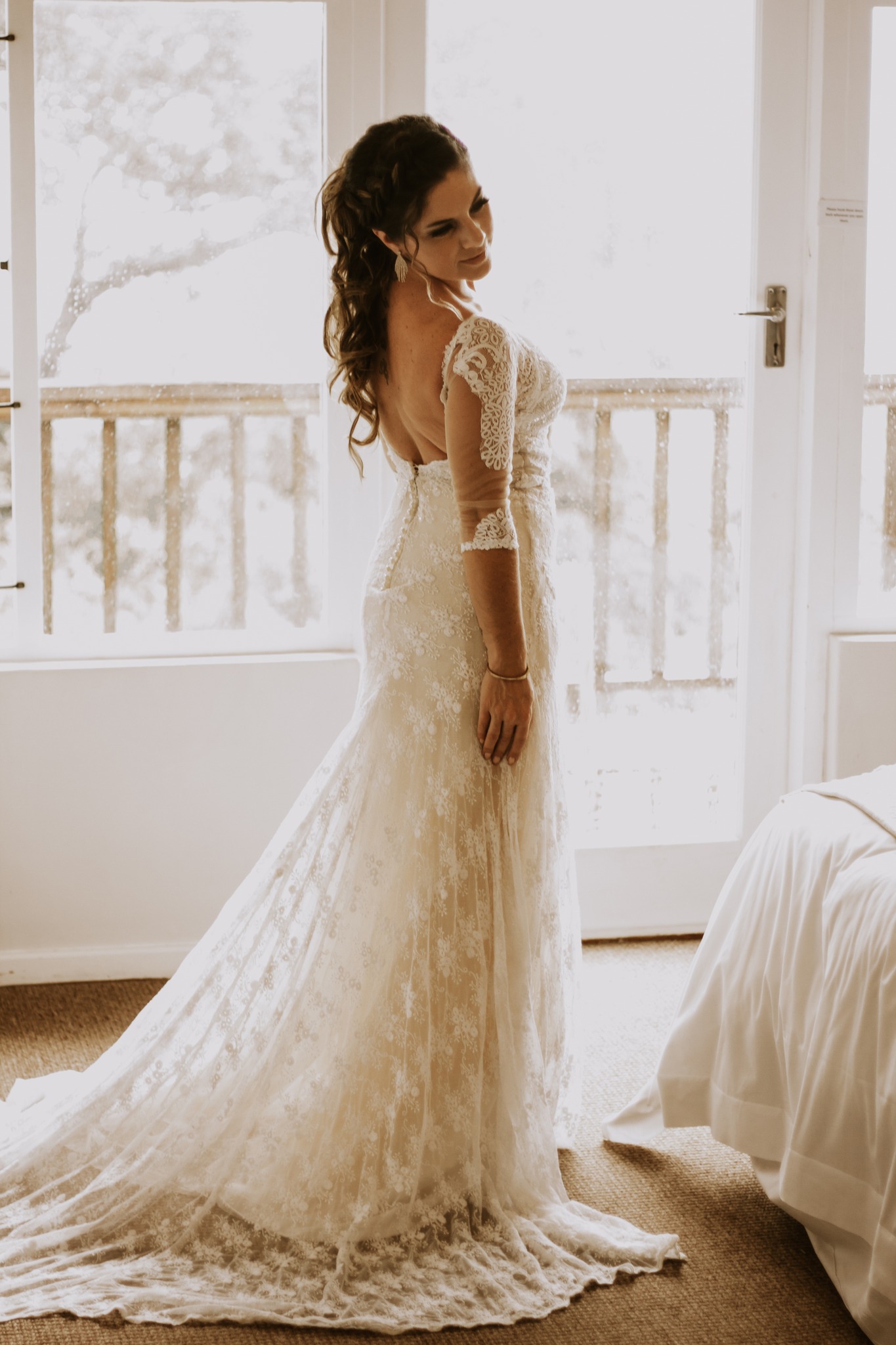 NELMIE LACE WEDDING DRESS
